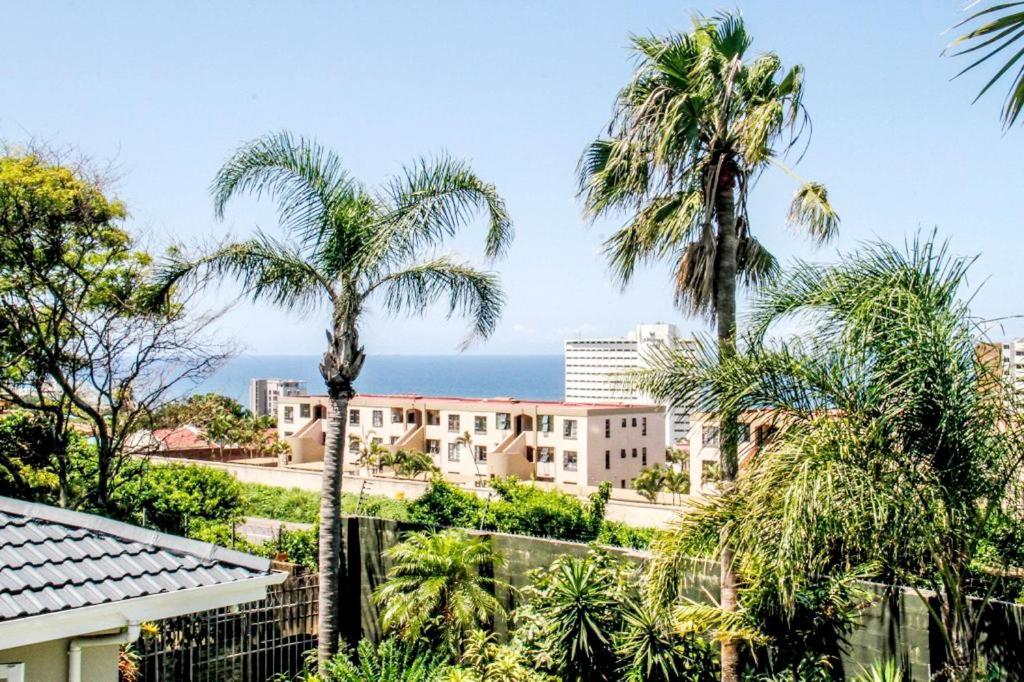 Blue Waves Lodge Umhlanga Exterior photo